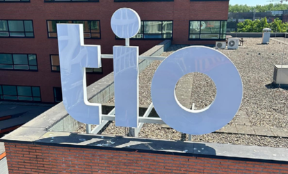 3D letters op de gevel, productie en installatie door De Goede visuele communicatie BV.